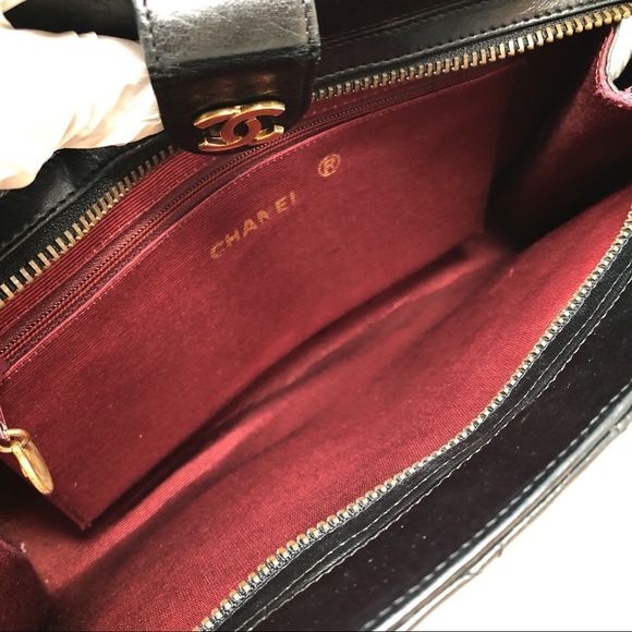 SOLD ✅ CHANEL Vintage CC Quilted Classic Single Flap Bag in Black Lambskin - Picture 9 of 13